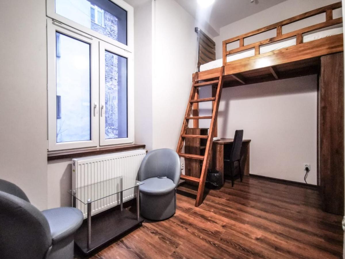 Modern Rooms in City Center Krakau Buitenkant foto