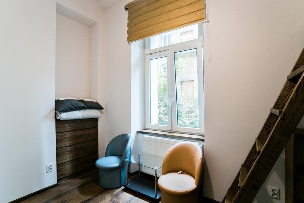 Modern Rooms in City Center Krakau Buitenkant foto